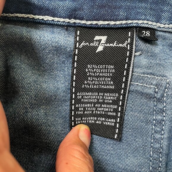 7 for All Mankind, Women's Jean Mini Skirt, Size. 28, Front pockets - Picture 6 of 6
